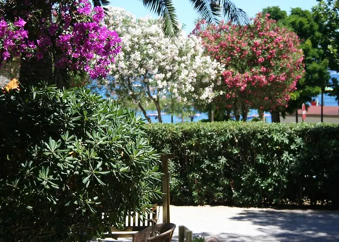 فندق Maristella 3*